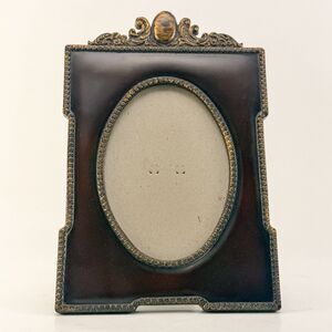 Vtg Victorian Style Ornate Resin Oval 5x7 Picture Frame Free Standing Brown Gold